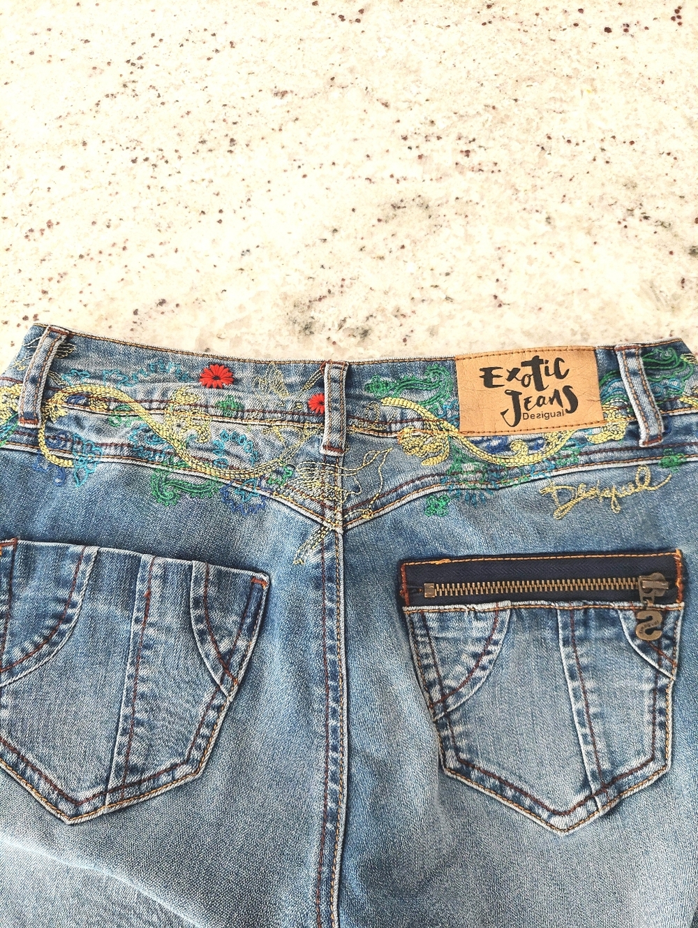 Desigual Refriposas Embroidered Exotic Slim Jeans – Size 26 (US 4) - Picture 13 of 13